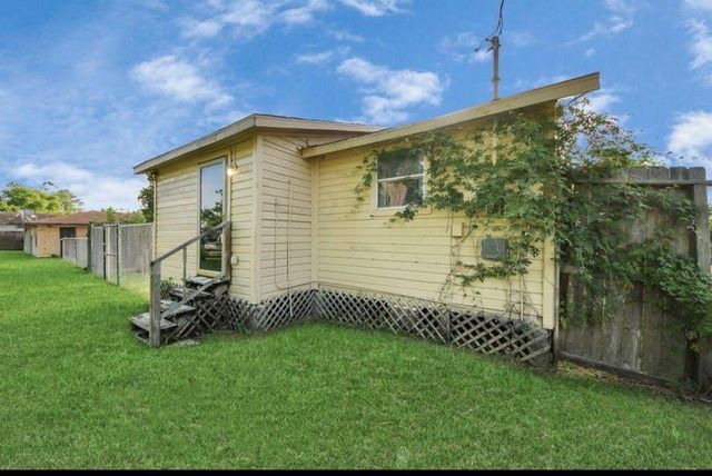 6821 Haight Street, Houston, TX 77028
