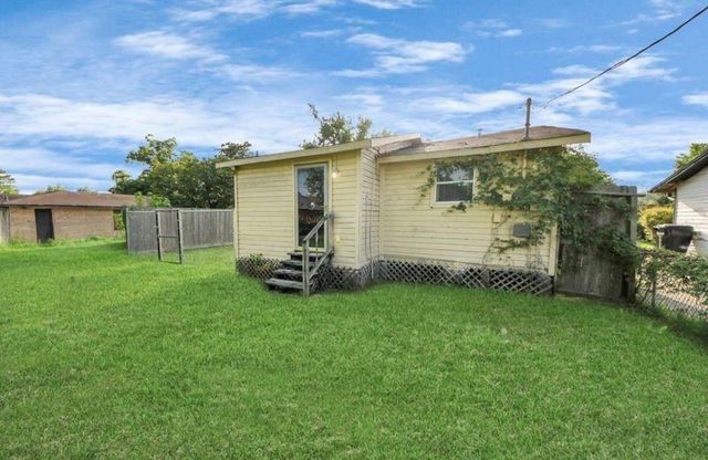 6821 Haight Street, Houston, TX 77028
