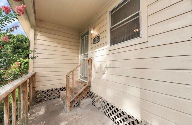 6821 Haight Street, Houston, TX 77028