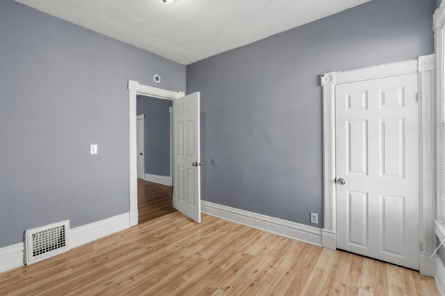 936 Duchess Street, Saint Paul, MN 55106