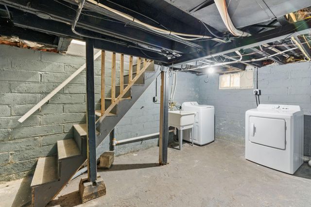 936 Duchess Street, Saint Paul, MN 55106