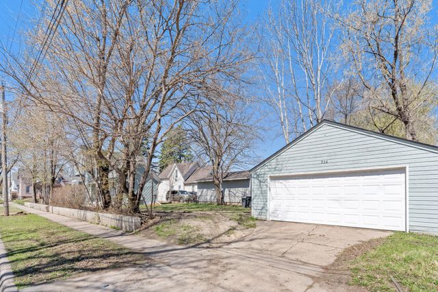 936 Duchess Street, Saint Paul, MN 55106
