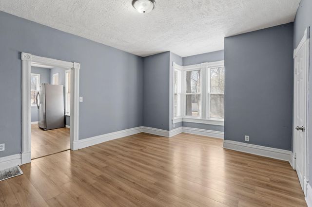 936 Duchess Street, Saint Paul, MN 55106