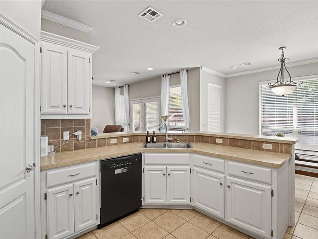 428 Clearview Drive, Washington, OK 73093