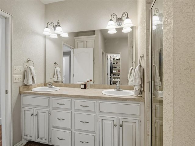 428 Clearview Drive, Washington, OK 73093