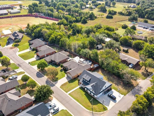 428 Clearview Drive, Washington, OK 73093