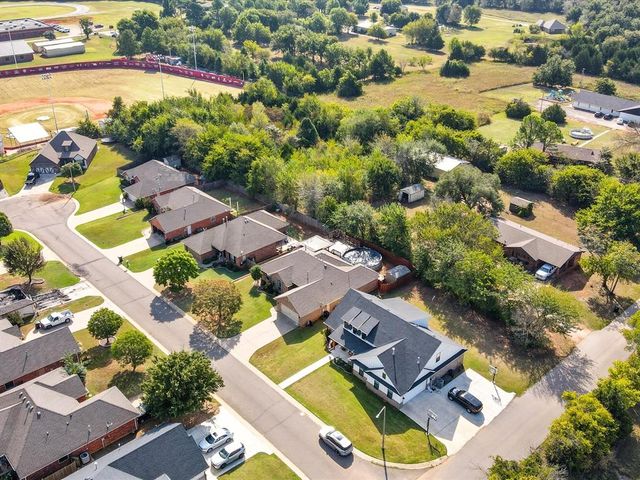 428 Clearview Drive, Washington, OK 73093