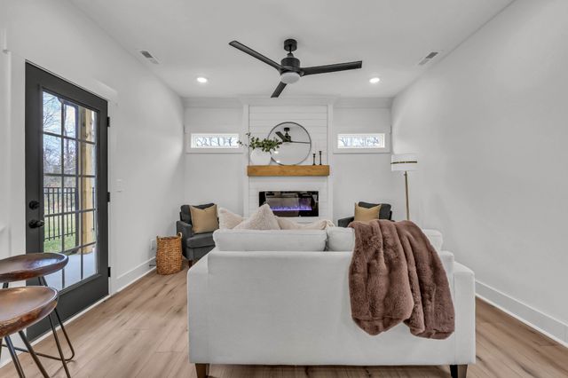 35 Charleston Cove, Clarksville, TN 37043