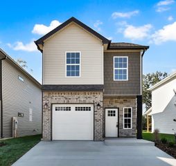 35 Charleston Cove, Clarksville, TN 37043