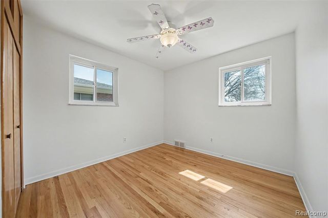 20848 Walton Street, Saint Clair Shores, MI 48081