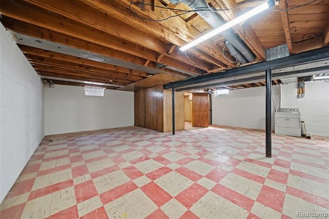 20848 Walton Street, Saint Clair Shores, MI 48081