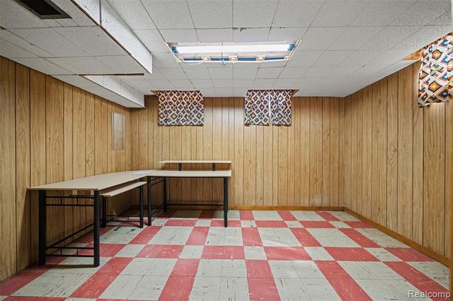 20848 Walton Street, Saint Clair Shores, MI 48081