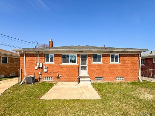 20848 Walton Street, Saint Clair Shores, MI 48081