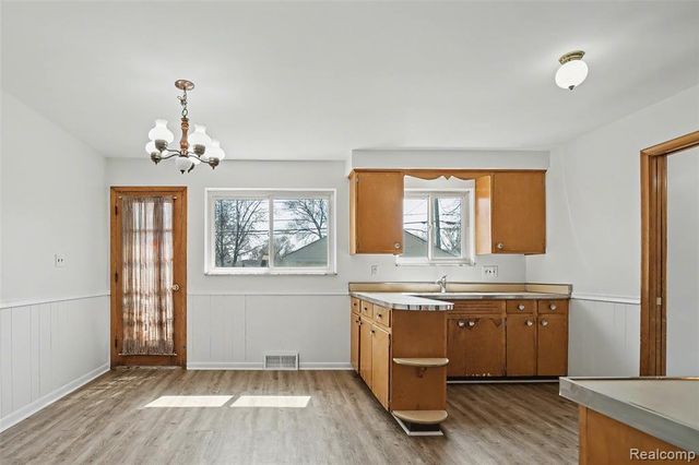 20848 Walton Street, Saint Clair Shores, MI 48081