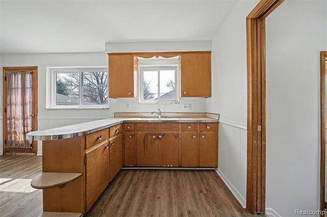 20848 Walton Street, Saint Clair Shores, MI 48081