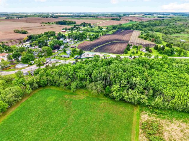 W11695 Jackson Street, Waterloo, WI 53594
