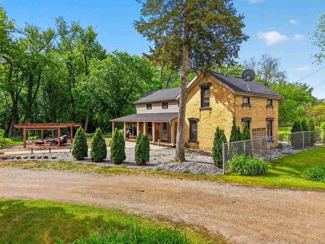 W11695 Jackson Street, Waterloo, WI 53594