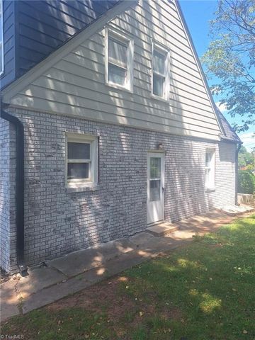 2524 N Cherry Street, Winston-salem, NC 27105