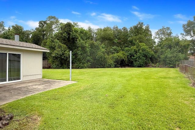 3966 Broadmoor Drive, Beaumont, TX 77707