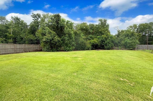 3966 Broadmoor Drive, Beaumont, TX 77707