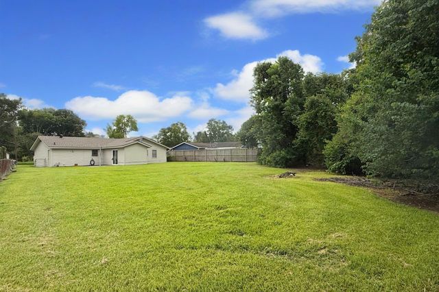 3966 Broadmoor Drive, Beaumont, TX 77707