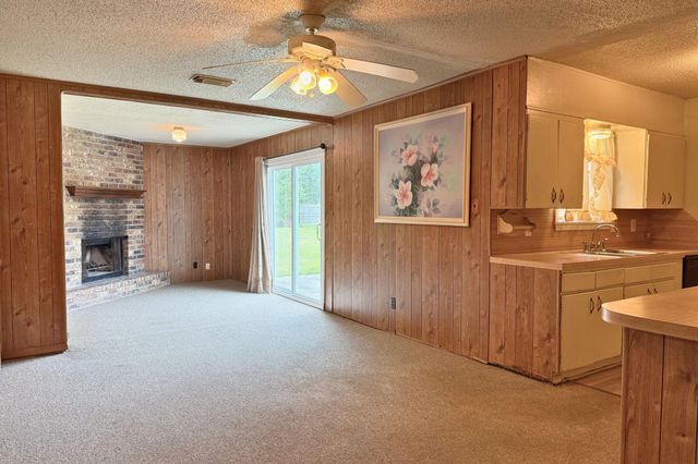 3966 Broadmoor Drive, Beaumont, TX 77707