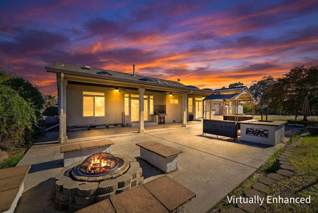 6760 Amber Ridge Drive, Anderson, CA 96007