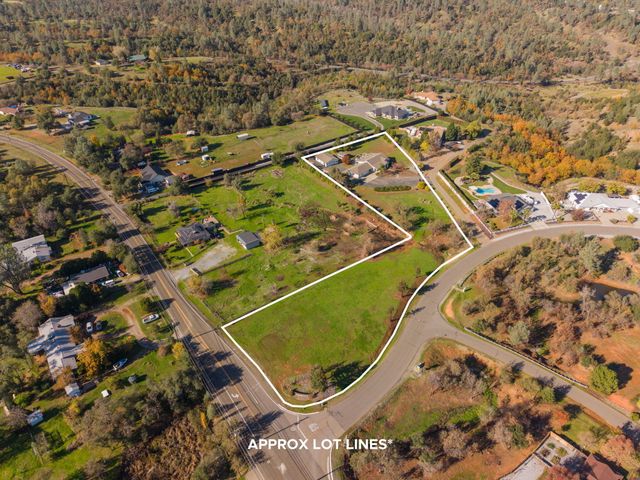 6760 Amber Ridge Drive, Anderson, CA 96007