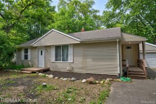1460 Maria Street, Flint Charter Township, MI 48507