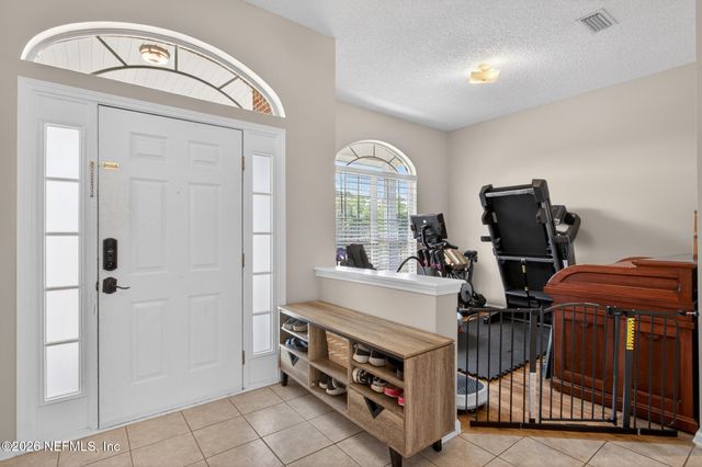 12736 CHANDLER VIEW Court, Jacksonville, FL 32218
