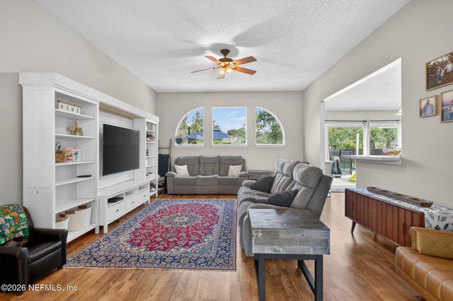 12736 CHANDLER VIEW Court, Jacksonville, FL 32218