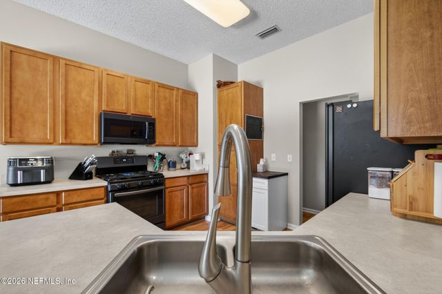 12736 CHANDLER VIEW Court, Jacksonville, FL 32218