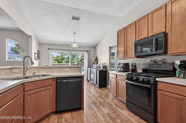 12736 CHANDLER VIEW Court, Jacksonville, FL 32218