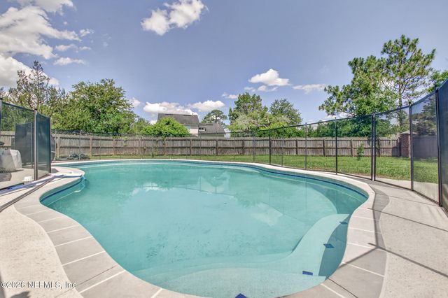12736 CHANDLER VIEW Court, Jacksonville, FL 32218