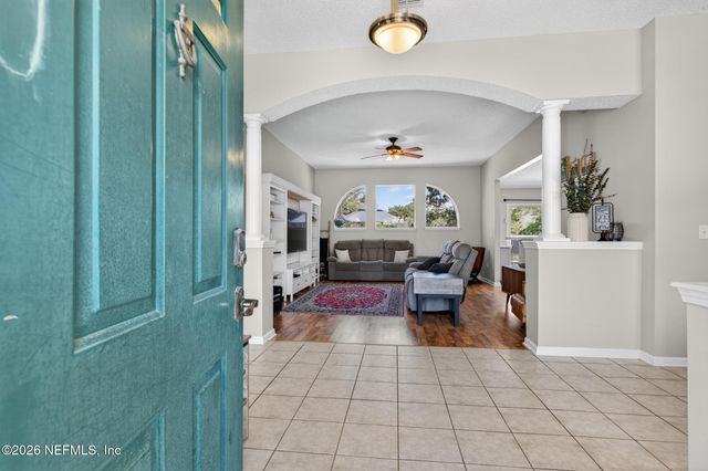12736 CHANDLER VIEW Court, Jacksonville, FL 32218