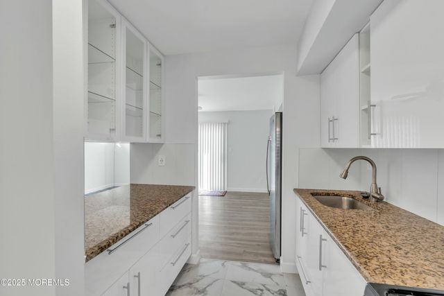 21 English Club Drive, Manalapan, NJ 07726