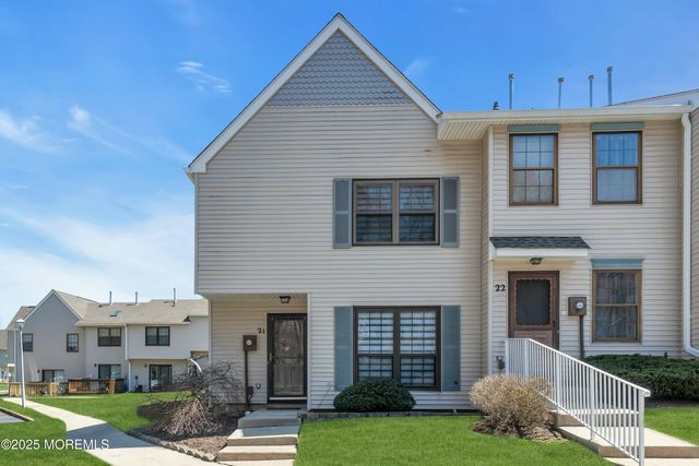 21 English Club Drive, Manalapan, NJ 07726