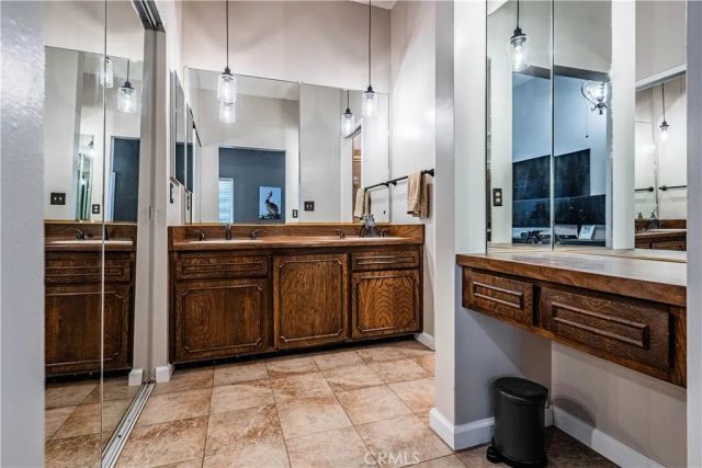 23256 Gray Fox Drive, Canyon Lake, CA 92587