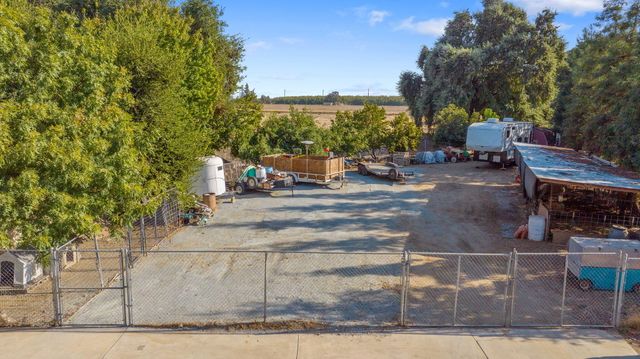 4546 S Dans Street, Visalia, CA 93277