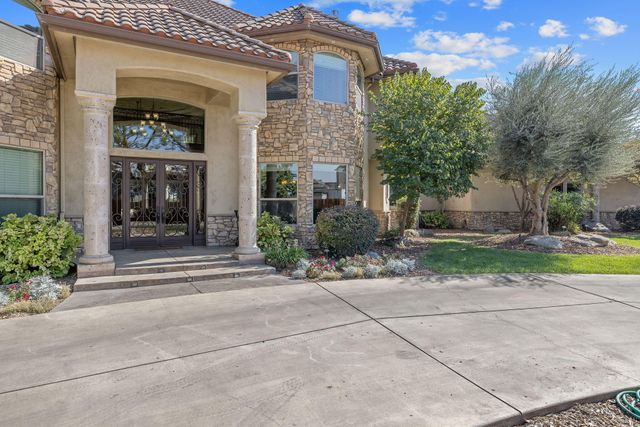 4546 S Dans Street, Visalia, CA 93277