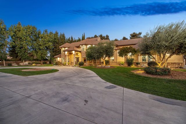 4546 S Dans Street, Visalia, CA 93277