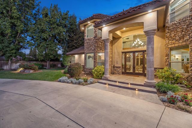 4546 S Dans Street, Visalia, CA 93277