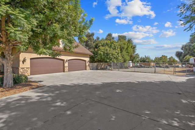 4546 S Dans Street, Visalia, CA 93277