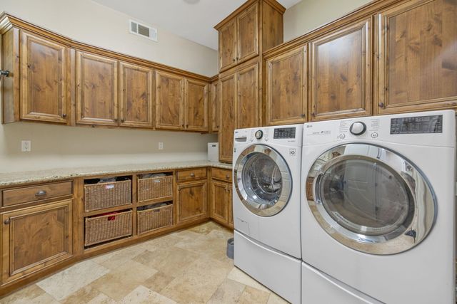 4546 S Dans Street, Visalia, CA 93277