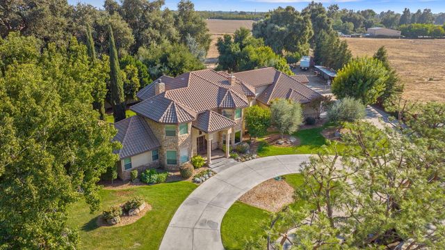 4546 S Dans Street, Visalia, CA 93277