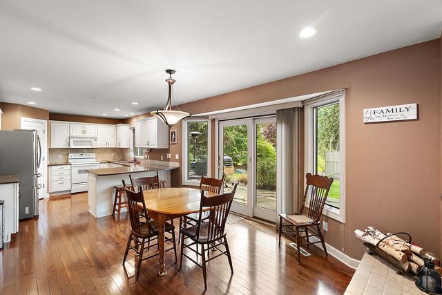 2110 Wooded Way, Stevensville, MI 49127