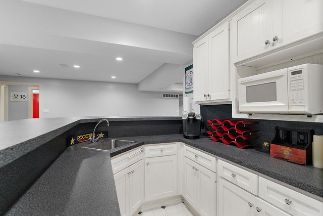 2110 Wooded Way, Stevensville, MI 49127