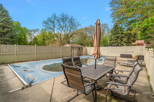 2110 Wooded Way, Stevensville, MI 49127