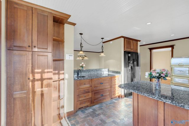 2004 Vestavia Drive SW, Decatur, AL 35603