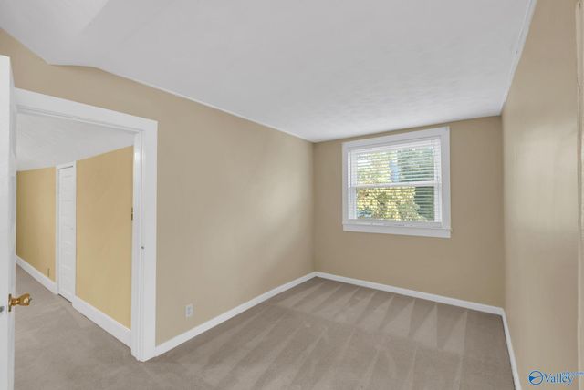 2004 Vestavia Drive SW, Decatur, AL 35603